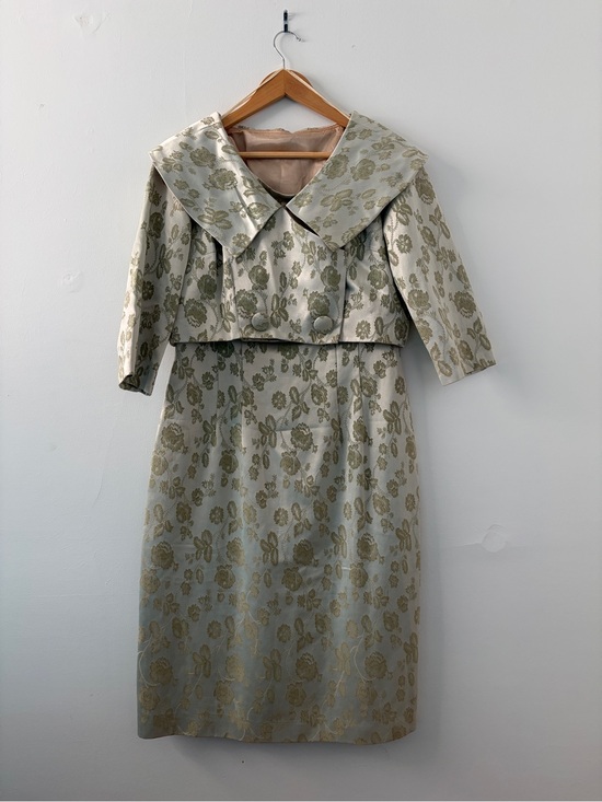 Dresses & Skirts - Elegant Vintage 50-60s Olive Jacquard Two-Piece Dress with Wide Collar